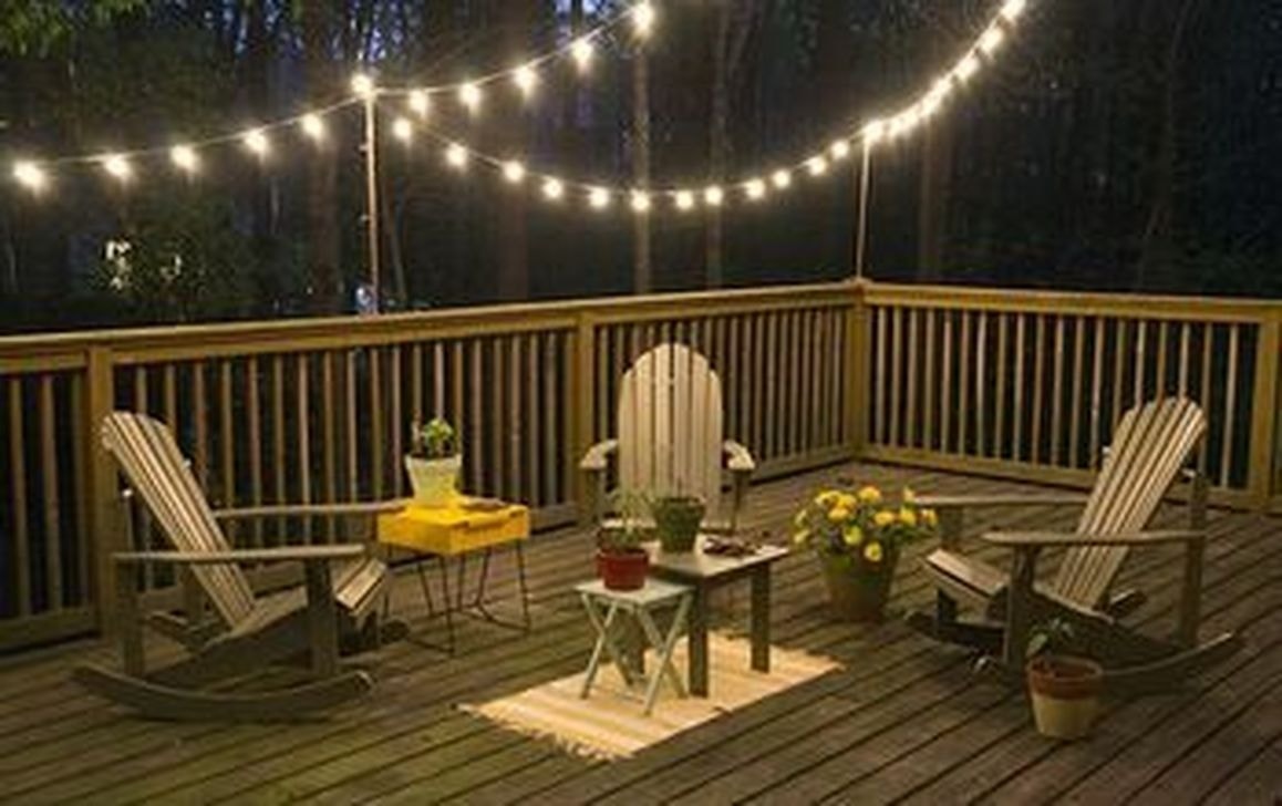 Ghirlande luminoase pentru un balcon cu stil