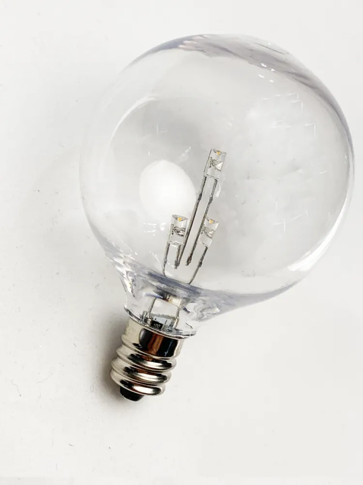 Ghirlanda Luminoasa 15M cu 50 Becuri LED din Plastic, E12, 1W, Cablu Alb, Lumina Calda, Conectabila 210M, de Exterior