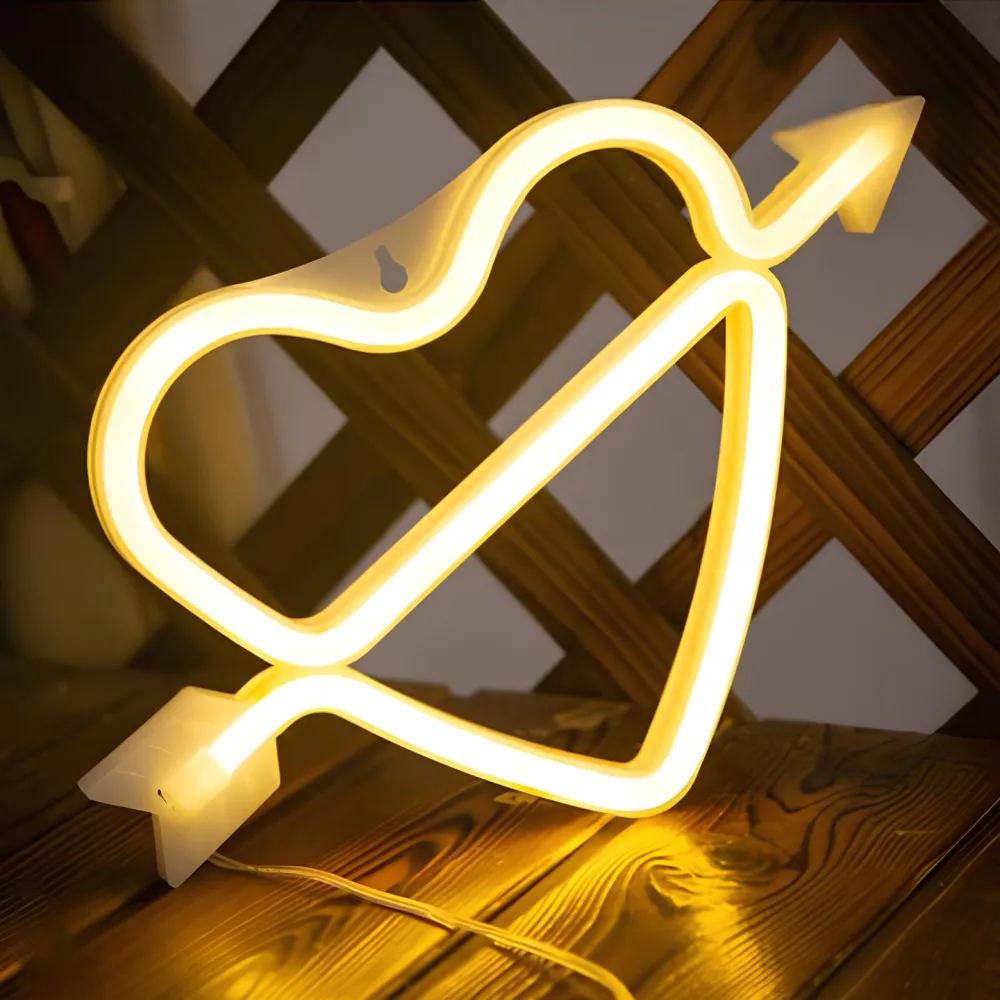 Lampa LED Neon Inima cu Sageata, Lumina Calda, cu Baterii si USB