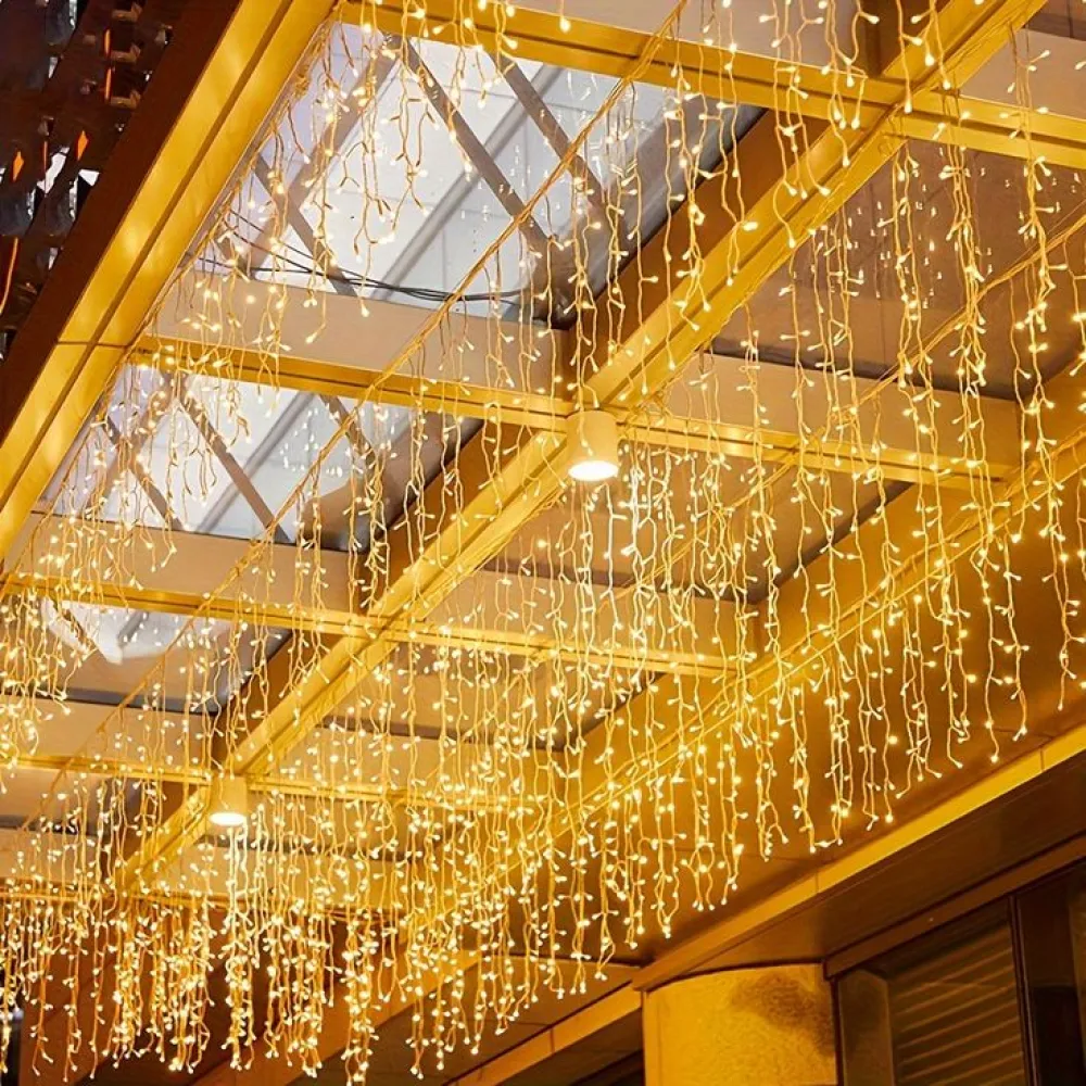 Perdea Luminoasa 4M x 0.6M, 96 LEDuri, Cablu Transparent, Lumina Calda, Conectabila 20M, de Exterior IP65