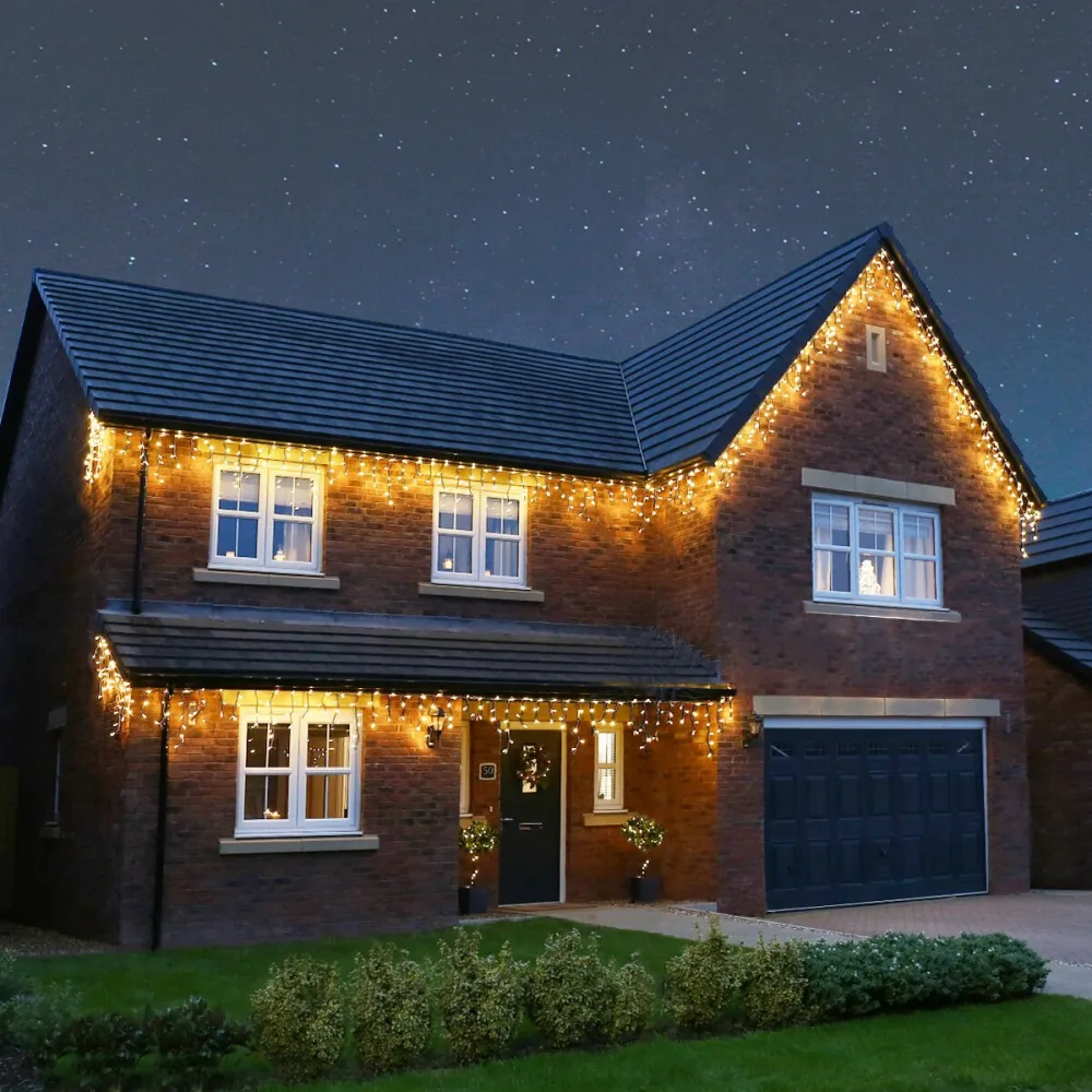 Perdea Luminoasa cu Franjuri 3.25M x 0.25M / 0.45M, 80 LEDuri, 8 Programe, Cablu Negru, Lumina Calda, Conectabila 13M, de Exterior