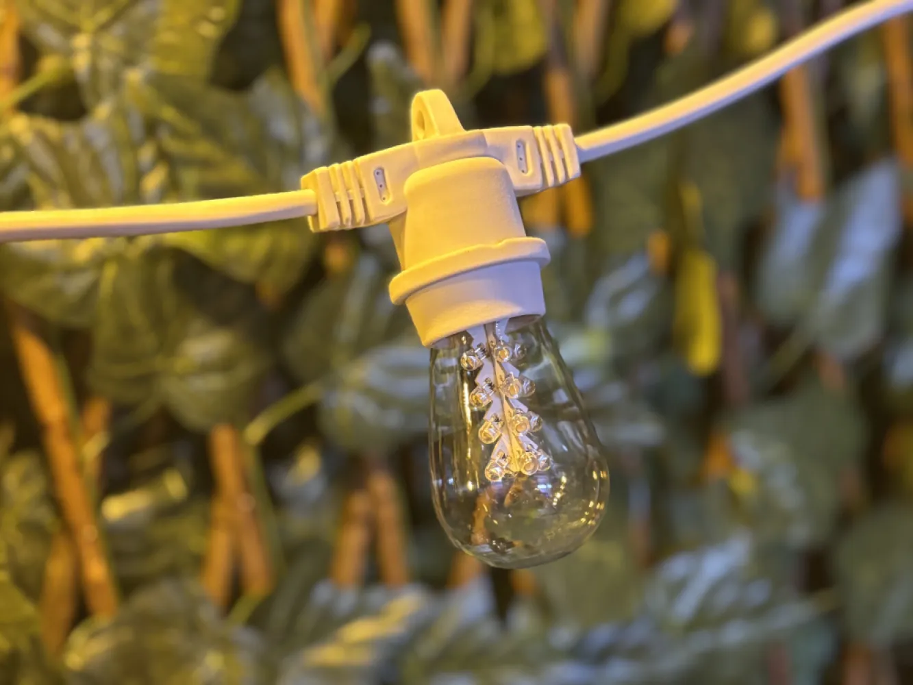 Ghirlandă Luminoasă 150M cu 300 Becuri Bec 32 LEDuri Transparent, 2W, din Sticla, E27, S14, Lumina Foarte Calda, de Exterior