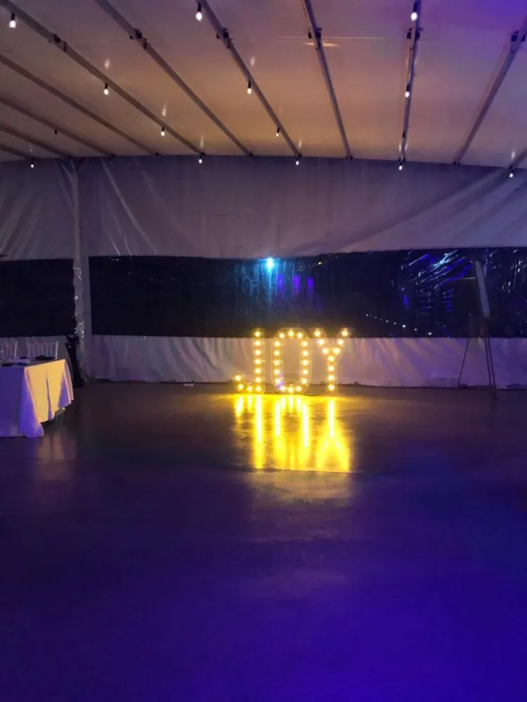 Litere Volumetrice Luminoase A&B din Plexiglas