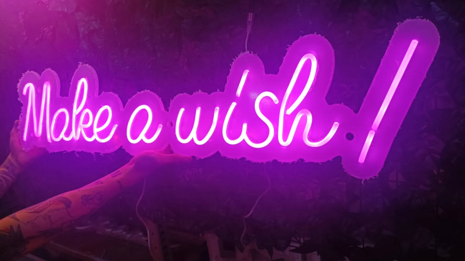 Semn Luminos LED Neon cu Telecomanda Make a wish