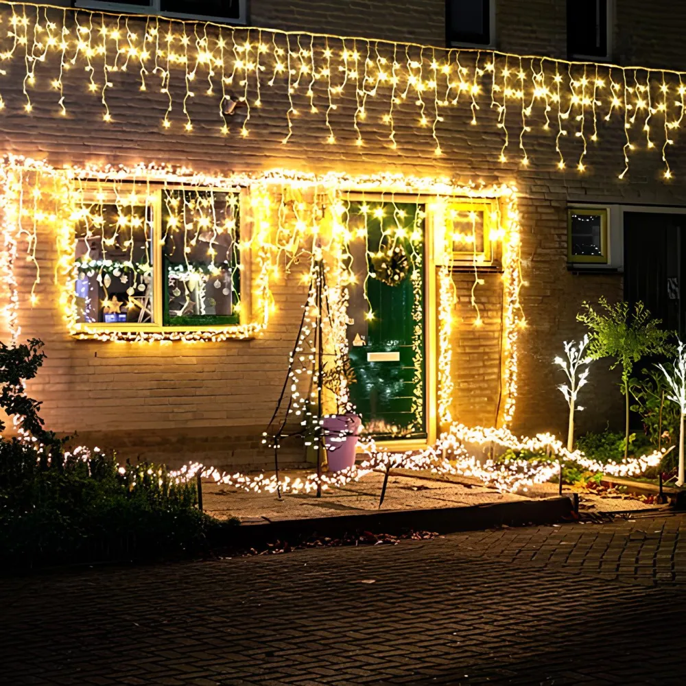 Perdea Luminoasa 4M x 0.3M, 0.4M, 0.5M, 120 LEDuri, Cablu Transparent, Lumina Calda, Conectabila 32M, de Exterior