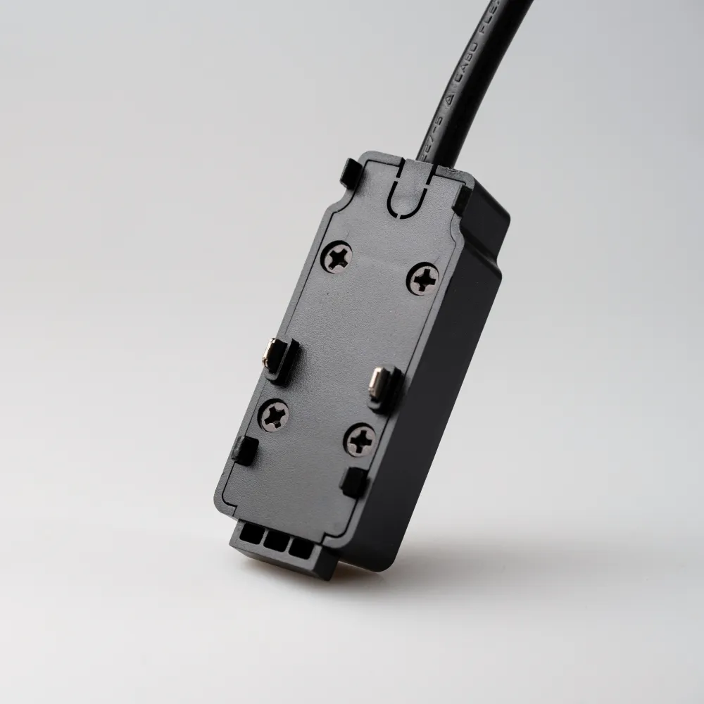 Conector de alimentare, Negru