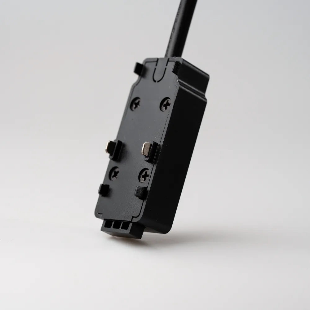 Conector de alimentare, Negru