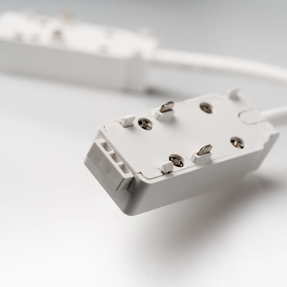 Conector de Tip "I", Alb