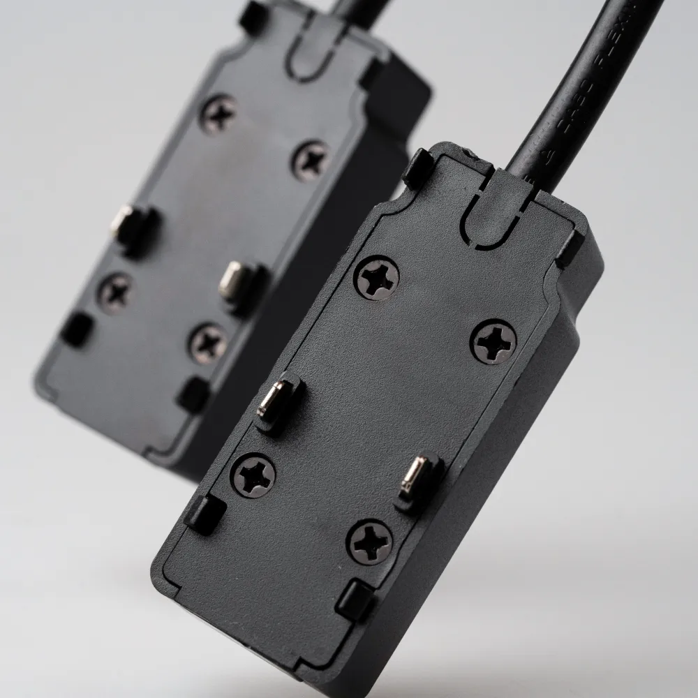 Conector de Tip "I", Negru