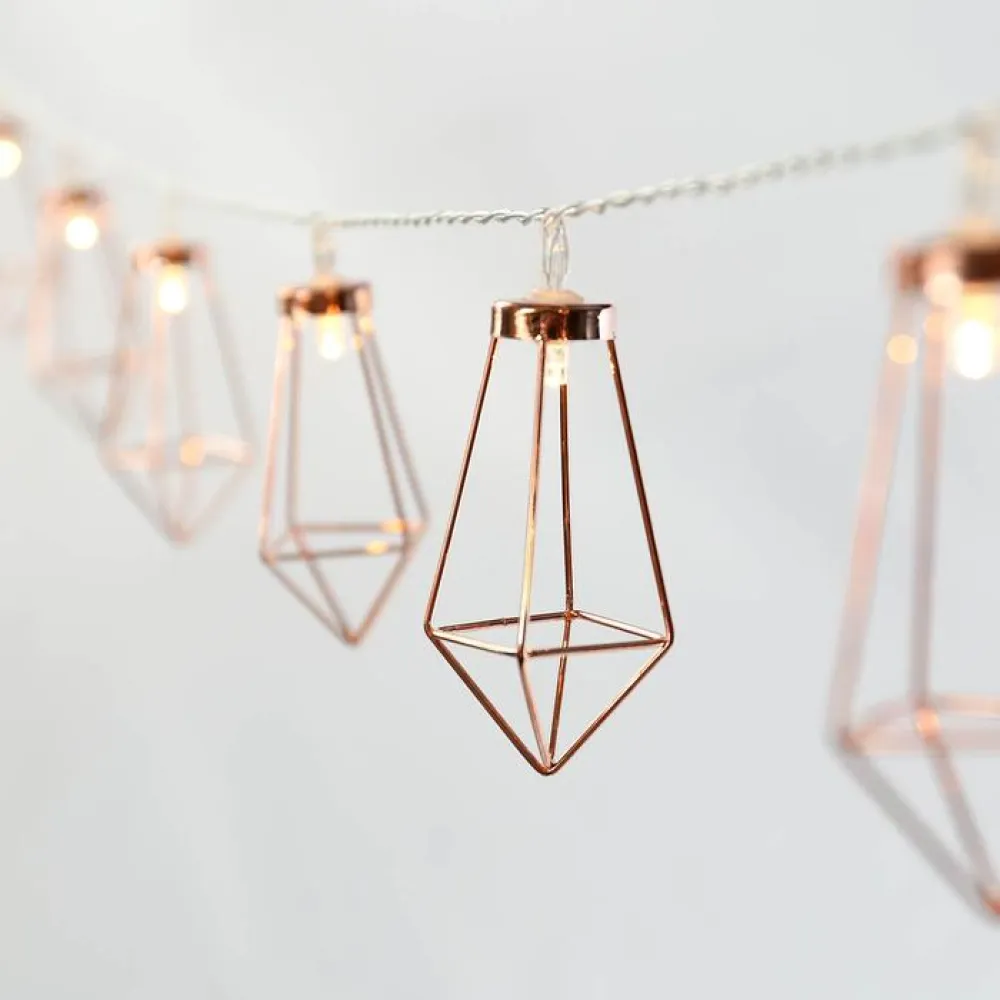 Ghirlanda Luminoasa Decorativa 4M cu 20 Forme Geometrice Aramii cu LED, Lumina Calda, cu Baterii