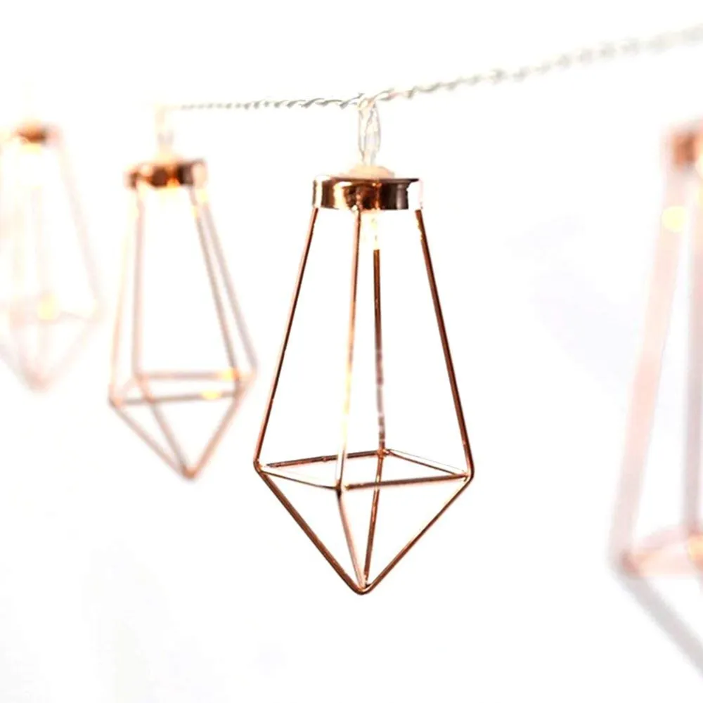 Ghirlanda Luminoasa Decorativa 4M cu 20 Forme Geometrice Aramii cu LED, Lumina Calda, cu Baterii