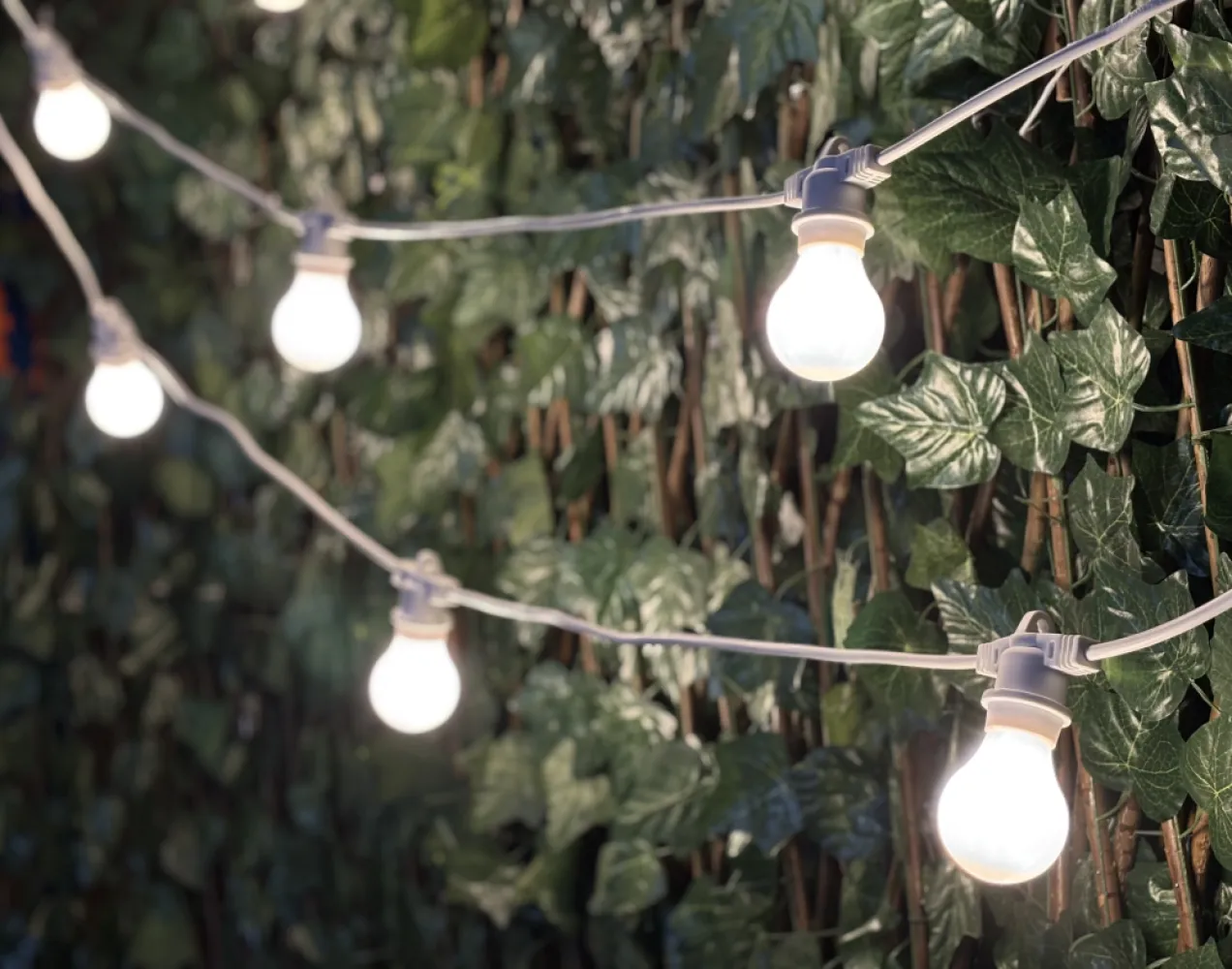 Bec LED Alb Mat, 3W, din Plastic, Dimabil, E27, A60, Lumina Naturala, de Exterior