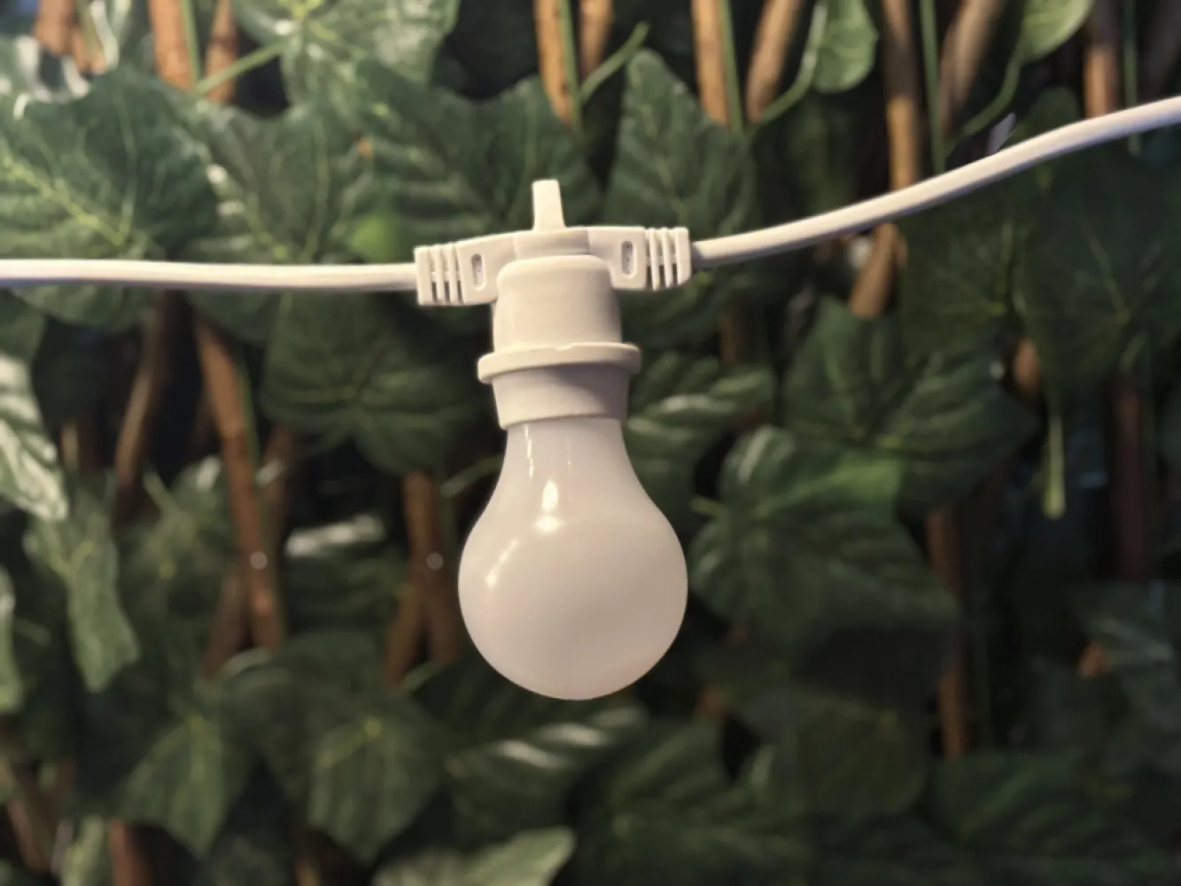 Bec LED Alb Mat, 3W, din Plastic, Dimabil, E27, A60, Lumina Naturala, de Exterior