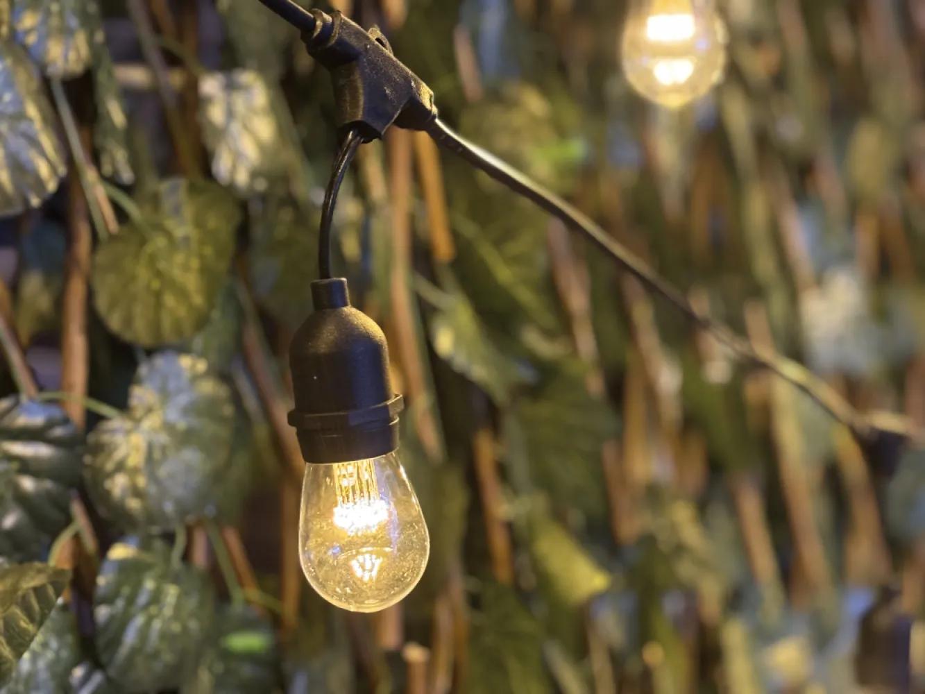 Ghirlandă Luminoasă 25M cu 25 Becuri Bec Transparent Retro 9 LEDuri, 1W, din Plastic, E27, S14, Lumina Foarte Calda, de Exterior
