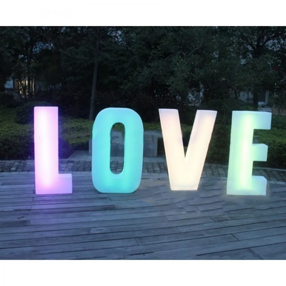 Litere Volumetrice Luminoase LOVE RGB 81cm cu Telecomanda