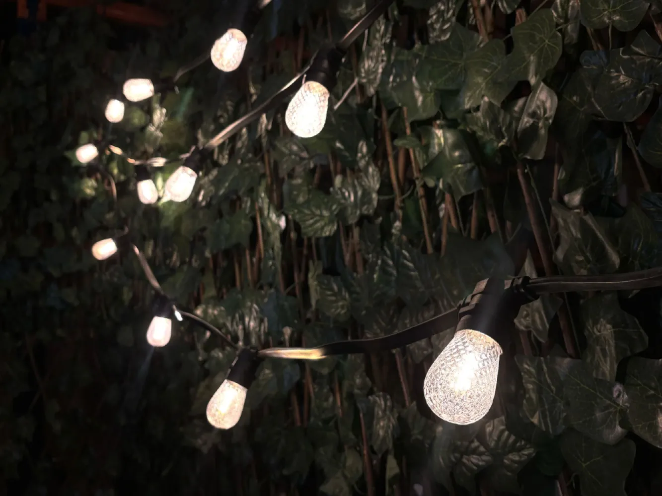 Ghirlandă Luminoasă 65M cu 130 Becuri Bec Bohemia, 1W, din Plastic, Dimabil, E27, S14, Lumina Calda, de Exterior